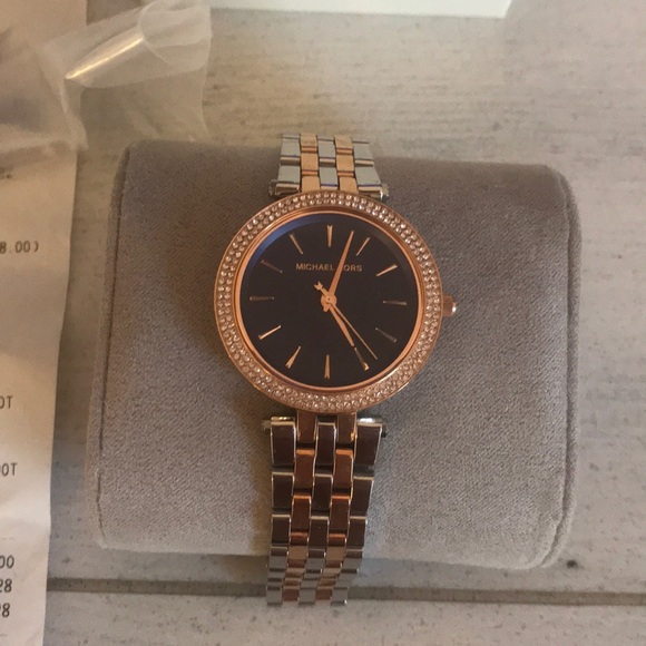 MK mini darci watch - Picture 2 of 3